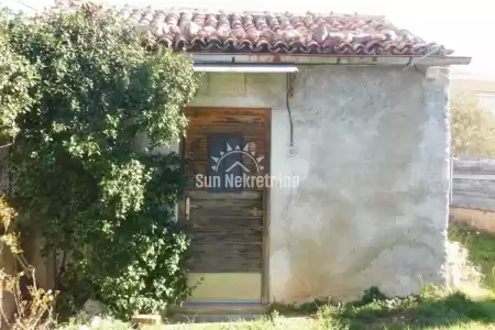 TRGET, ISTRIA, HOUSE IN THE SURROUNDINGS WITH SEA VIEW