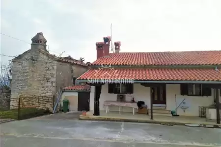 SVETA KATARINA, PIĆAN, ISTRIA, CASA CON PROPRIETA' RURALE E VISTA PANORAMICA