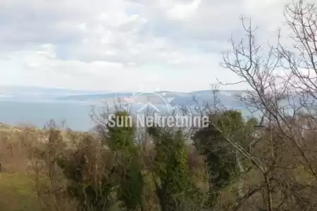 RABAC, ISTRIA, ROH BAU HAUS IN DER NÄHE VON RABAC IN DER NÄHE DES MEERES