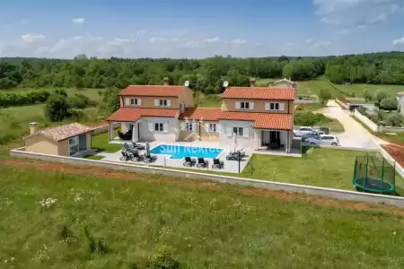 LABIN, ISTRIA, MODERN NEW BUILDING WITH TWO APARTMENTS