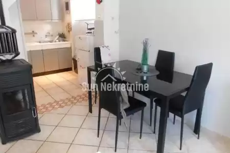 Raša, Istrien, Apartment mit drei Schlafzimmern im 1. Stock