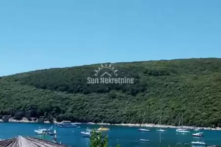 RABAC, ISTRIA, THREE BEDROOM APARTMENT 20 M FROM THE SEA