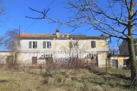 BARBAN, ISTRIA, STONE HOUSE NEAR BARBAN