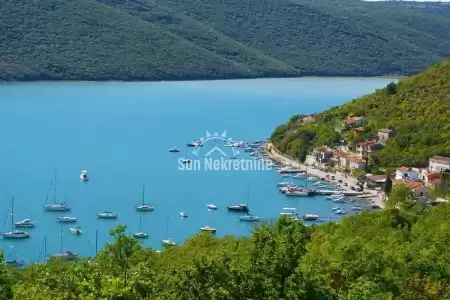 TRGET, ISTRIA, HAUS IN DER UMGEBUNG MIT MEERBLICK