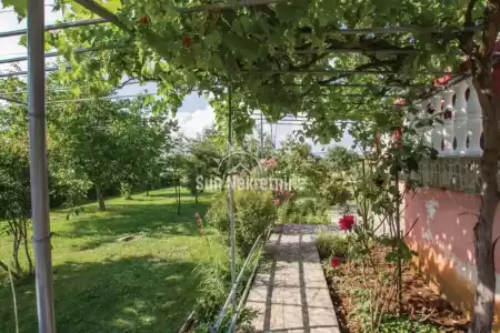 LABIN, ISTRIA, HOUSE WITH POOL NEAR THE CITY