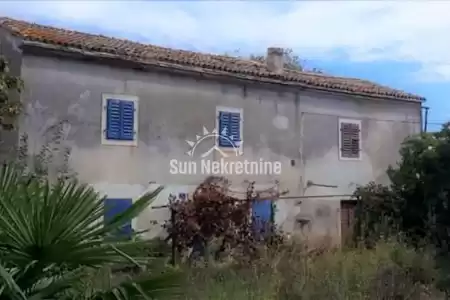 MANJADVORCI, ISTRIA, freistehendes Haus zur Renovierung