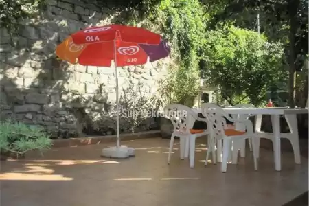 LABIN, ISTRA, KUĆA U STAROGRADSKOJ JEZGRI