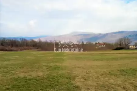 KRŠAN, ISTRA, GRAĐEVINSKO ZEMLJIŠTE, 5 KM DO MORA