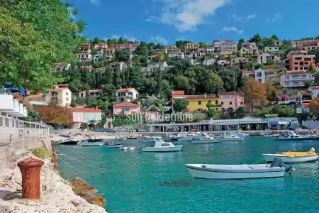 RABAC, ISTRIA, APPARTAMENTO AL 1° PIANO, A 200 M DAL MARE