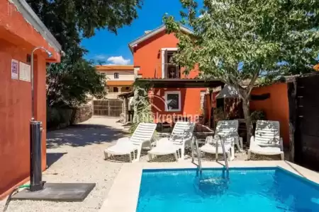 BARBAN, ISTRIA, CASA RUSTICA IN PIETRA RISTRUTTURATA