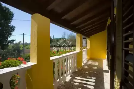 CENTRAL ISTRIA, TRADITIONAL ISTRIAN STONE HOUSE WITH POOL