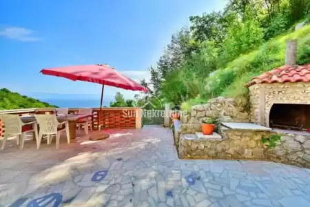 BRSEČ, CASA APPARTAMENTO VICINO AL MARE