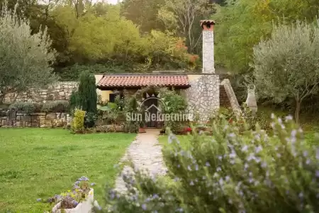 LABIN, ISTRIA, CASA CON BELLA VISTA SULLA CITTA '