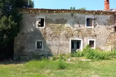 KRŠAN, ISTRIA, ISTRIAN STONE HOUSE WITH IDEAL PROJECT