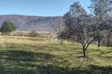 KRŠAN, ISTRIA, CASA CON AMPIO PROPRIETÀ E VISTA PANORAMICA SULLA GROENLANDIA