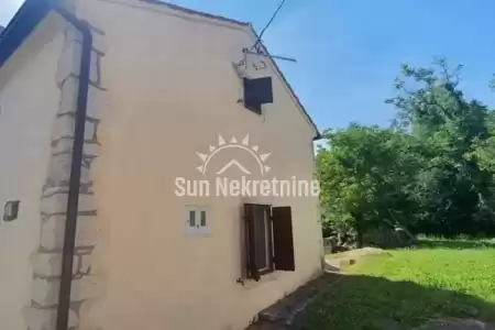 KRŠAN, ISTRIA, CASA IN PIETRA D'ISTRIA IN FASE DI AGGIORNAMENTO