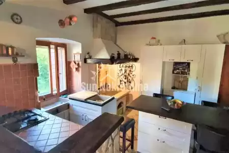 KRŠAN, ISTRIA, CASA IN PIETRA D'ISTRIA IN FASE DI AGGIORNAMENTO