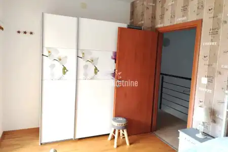 LABIN, ISTRIA, TWO-LEVEL APARTMENT, 2 KM FROM THE SEA