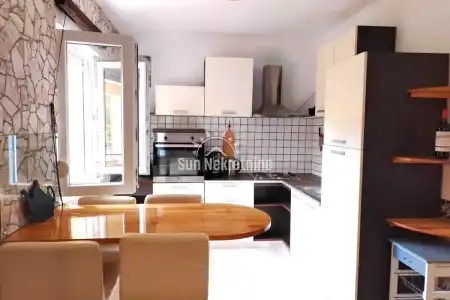 LABIN, ISTRIA, TWO-LEVEL APARTMENT, 2 KM FROM THE SEA