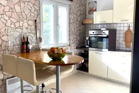 LABIN, ISTRIA, TWO-LEVEL APARTMENT, 2 KM FROM THE SEA