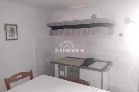 LABIN, ISTRA, DVOJNA KAMENA KUĆA S U BLIZINI MORA, PRILIKA !