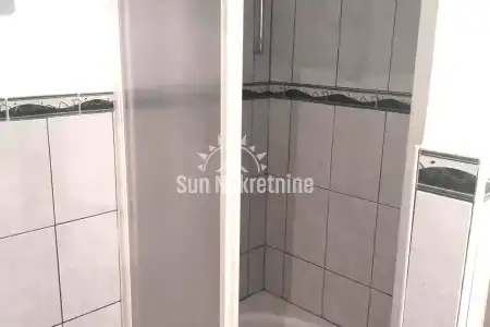 LABIN, ISTRA, DVOJNA KAMENA KUĆA S U BLIZINI MORA, PRILIKA !