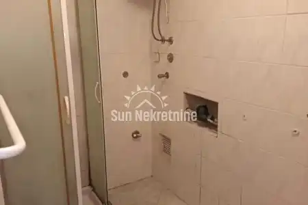 LABIN, ISTRIA, ONE-ROOM APARTMENT FOR RENOVATION