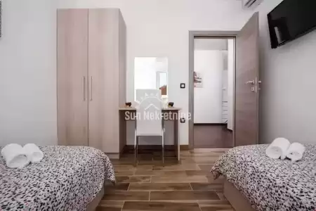 LABIN, ISTRIA, BELLISSIMA CASA CON PISCINA