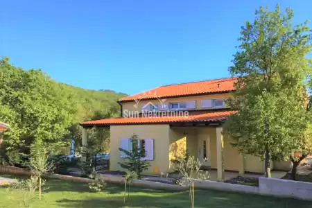 LABIN, ISTRIA, HOUSE WITH SWIMMING POOL NEAR TOWN