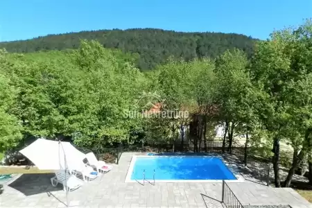 LABIN, ISTRIA, CASA CON PISCINA VICINO ALLA CITTÀ