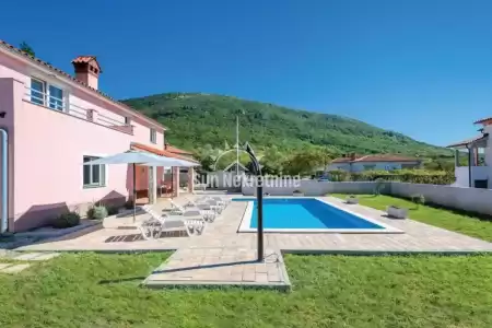 KRŠAN, ISTRIA, DETACHED HOUSE WITH POOL IN THE SURROUNDINGS