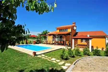 LABIN, ISTRIA, HOUSE WITH POOL AND LARGE GARDEN NEAR THE CITY