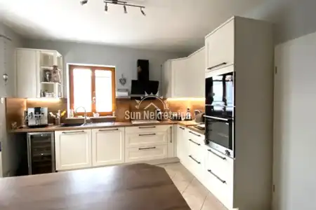 LABIN, ISTRIA, HOUSE NEAR THE CITY CENTER, READY TO MOVE IN INIMMEDIATELY