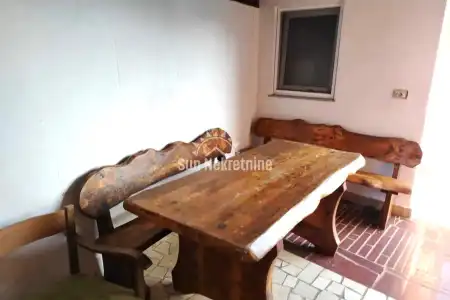 ALBONA, ISTRIA, CASA INDIPENDENTE CON DUE APPARTAMENTI SEPARATI