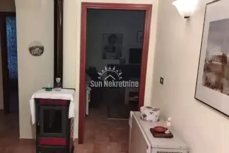 LABIN, ISTRA , SAMOSTOJEĆA KUĆA SA VELIKOM OKUĆNICOM