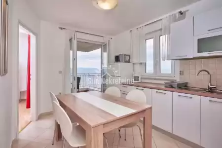 LABIN, RABAC, SPOSIZIONEVETA MARINA, ISTRIA, CASA IN OTTIMA , A 100 M DAL MARE