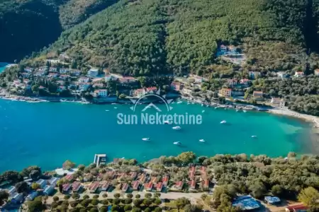 LABIN, RABAC, SVETA MARINA, ISTRIEN, HAUS IN AUSGEZEICHNETER LAGE, 100 M VOM MEER