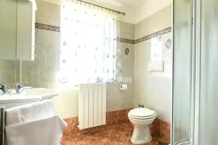 LABIN,ISTRA, PREKRASNA KUĆA SA BAZENOM U OKOLICI LABINA