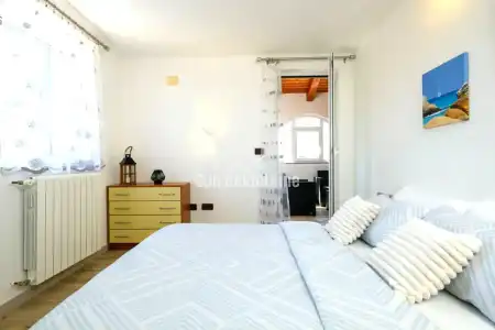 LABIN,ISTRA, PREKRASNA KUĆA SA BAZENOM U OKOLICI LABINA
