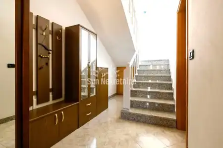 LABIN,ISTRA, PREKRASNA KUĆA SA BAZENOM U OKOLICI LABINA