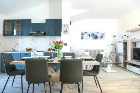 LABIN,ISTRA, PREKRASNA KUĆA SA BAZENOM U OKOLICI LABINA