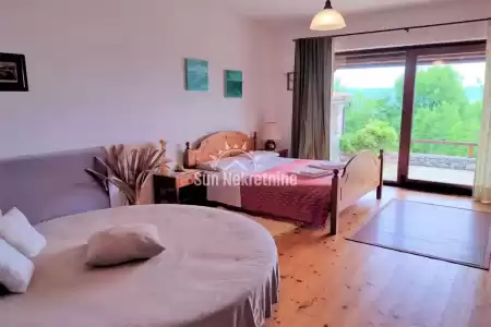 MOŠĆENIČKA DRAGA, FANTASTICA VILLA IN PIETRA CON VISTA MARE PANORAMICA