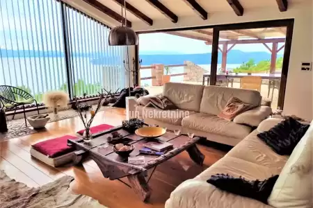 MOŠĆENIČKA DRAGA, FANTASTICA VILLA IN PIETRA CON VISTA MARE PANORAMICA