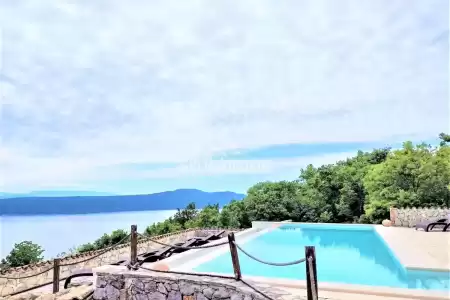 MOŠĆENIČKA DRAGA, FANTASTISCHE STEINVILLA MIT PANORAMABLICK AUF DAS MEER