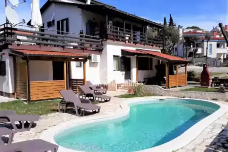 PJEŠČANA UVALA, MEDULIN, ISTRIA, CASA CON PISCINA, A 50 M DALLA SPIAGGIA