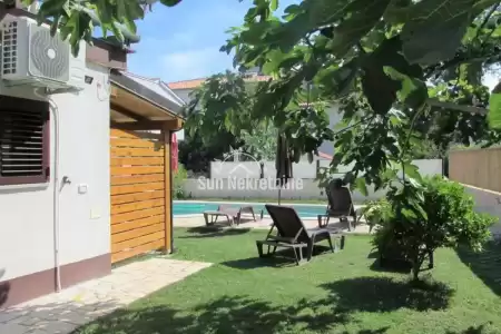 PJEŠČANA UVALA, MEDULIN, ISTRIEN, HAUS MIT POOL, 50 M VOM STRAND