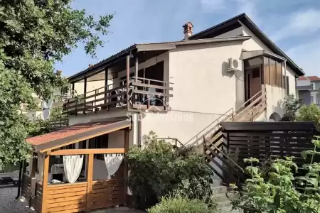 PJEŠČANA UVALA, MEDULIN, ISTRIA, CASA CON PISCINA, A 50 M DALLA SPIAGGIA