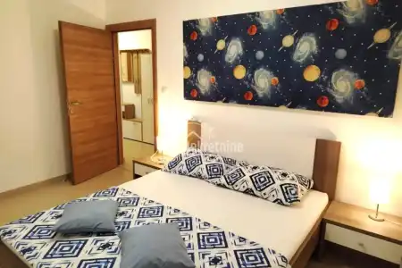 PULA, ISTRA, PREDIVAN STAN U PRIZEMLJU SA PARKIRNIM MJESTOM