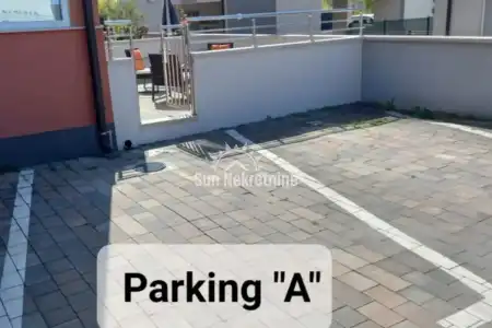PULA, ISTRA, PREDIVAN STAN U PRIZEMLJU SA PARKIRNIM MJESTOM