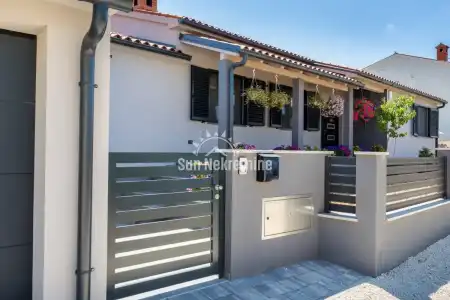 PULA, ŠTINJAN, ISTRA, LUKSUZNA  NOVOGRADNJA  U BLIZINI MORA